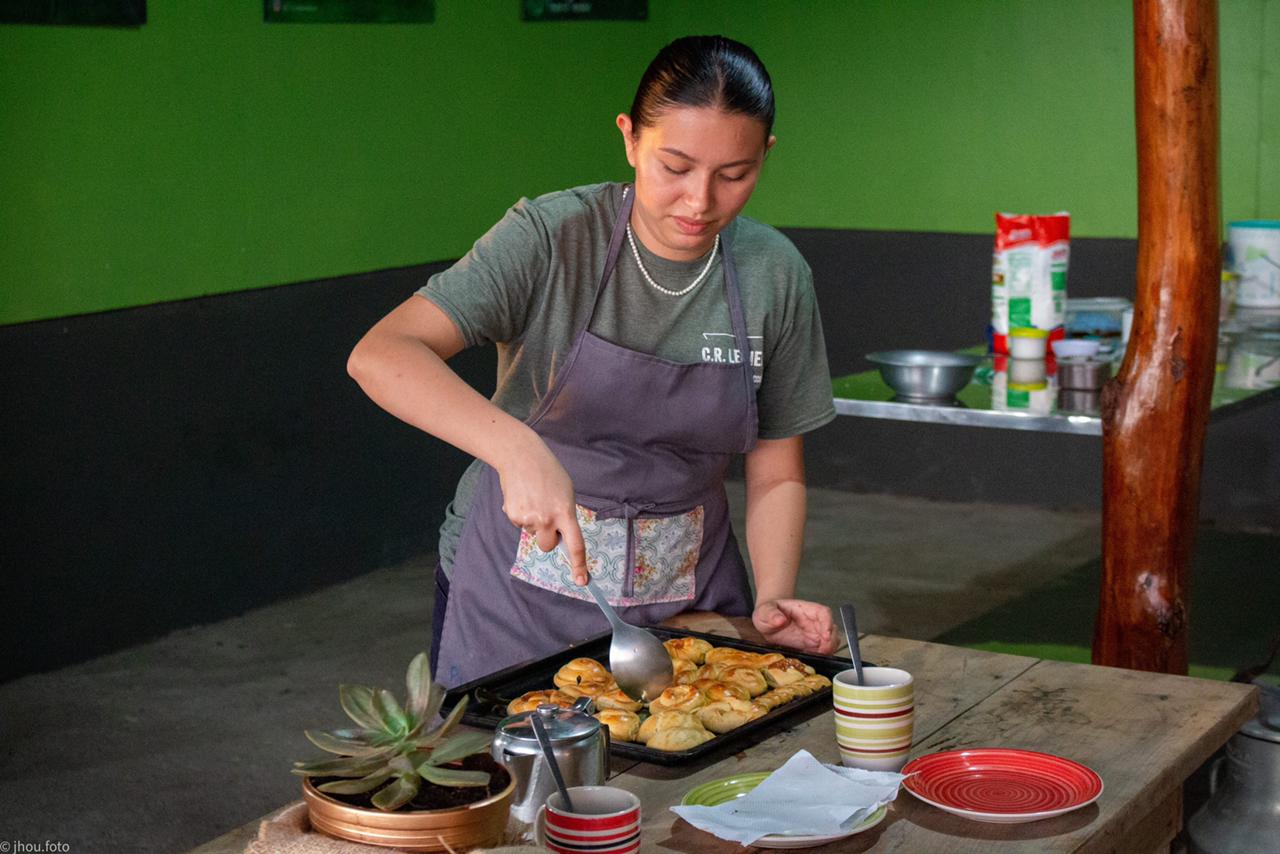 Clase de cocina y taller de pan en Finca Paraíso Monteverde